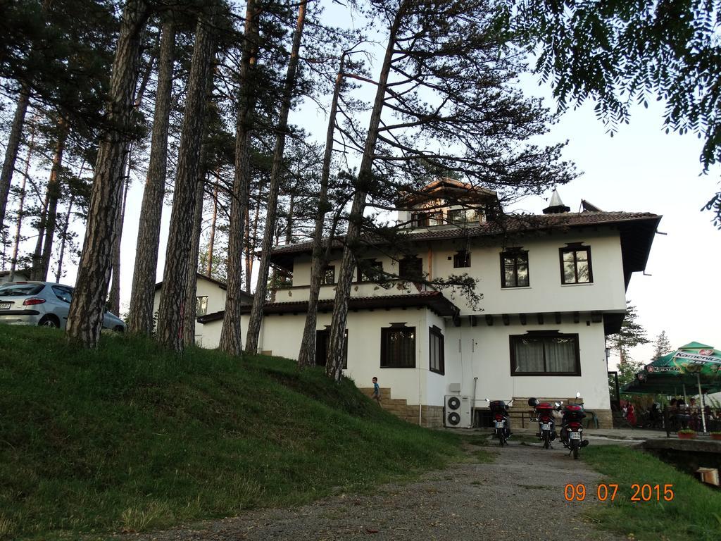 Complex Brashlyan Hotel Tryavna Eksteriør billede